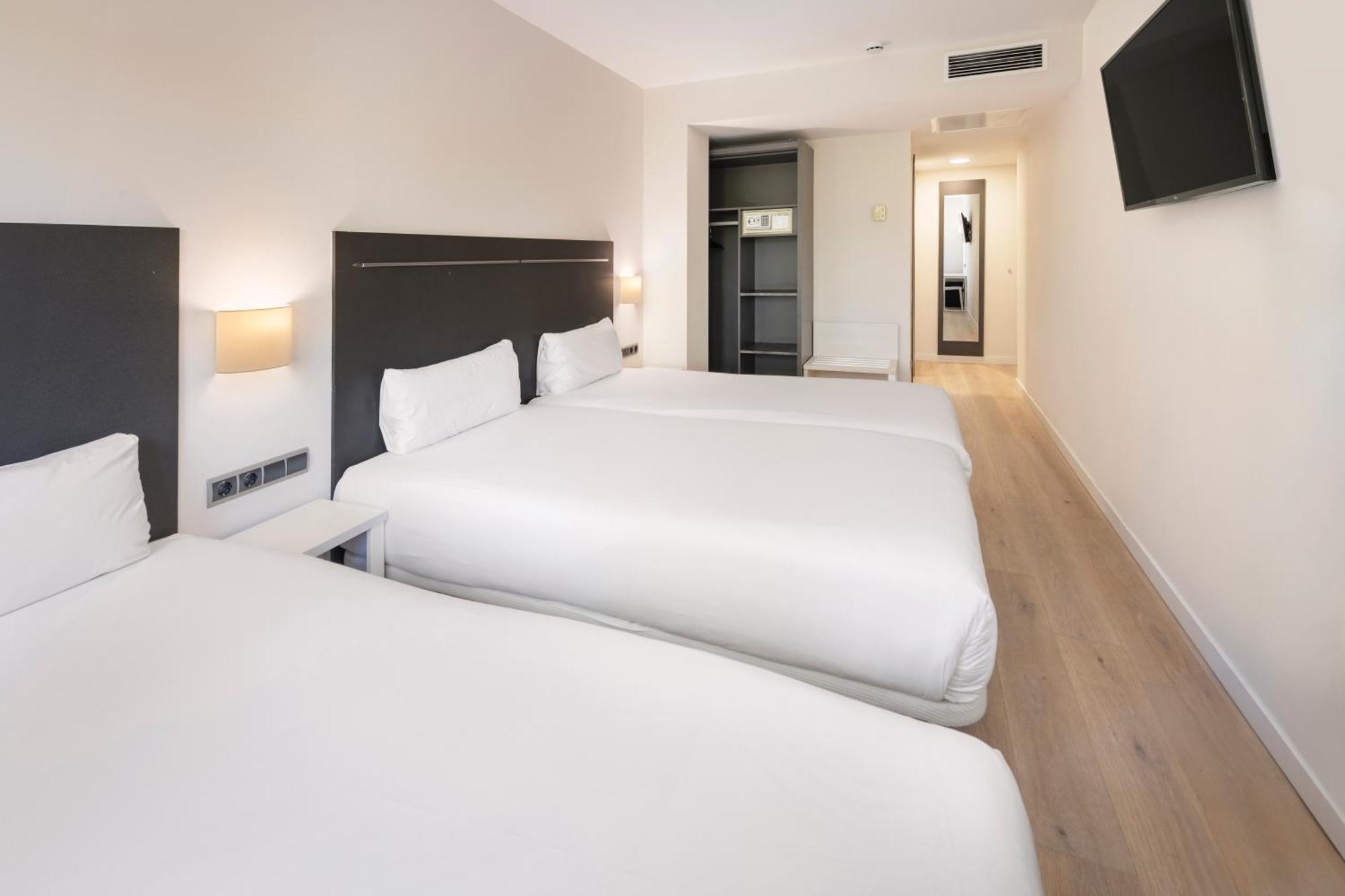 B&B Hotel Barcelona Rubí Εξωτερικό φωτογραφία