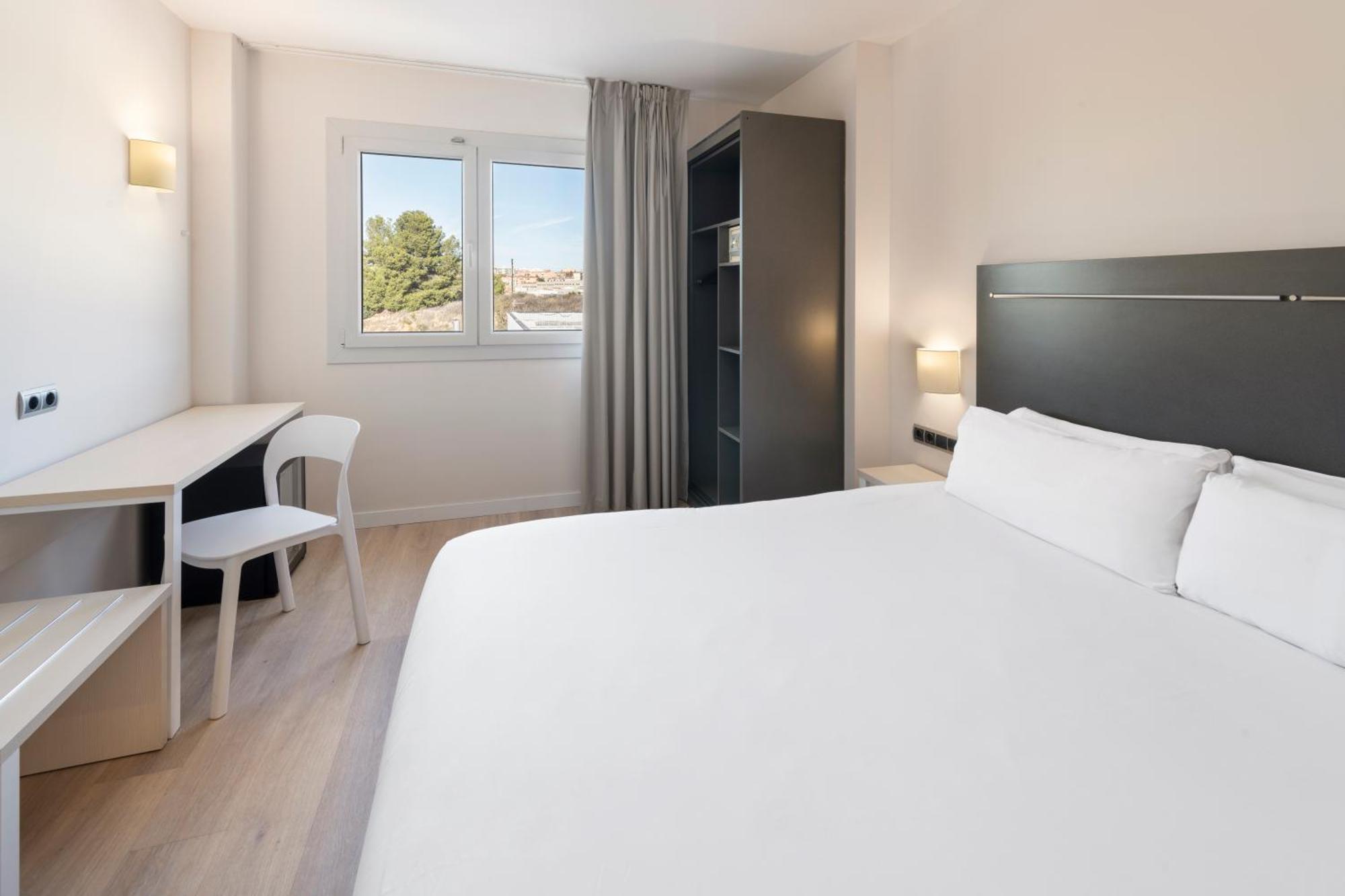 B&B Hotel Barcelona Rubí Εξωτερικό φωτογραφία