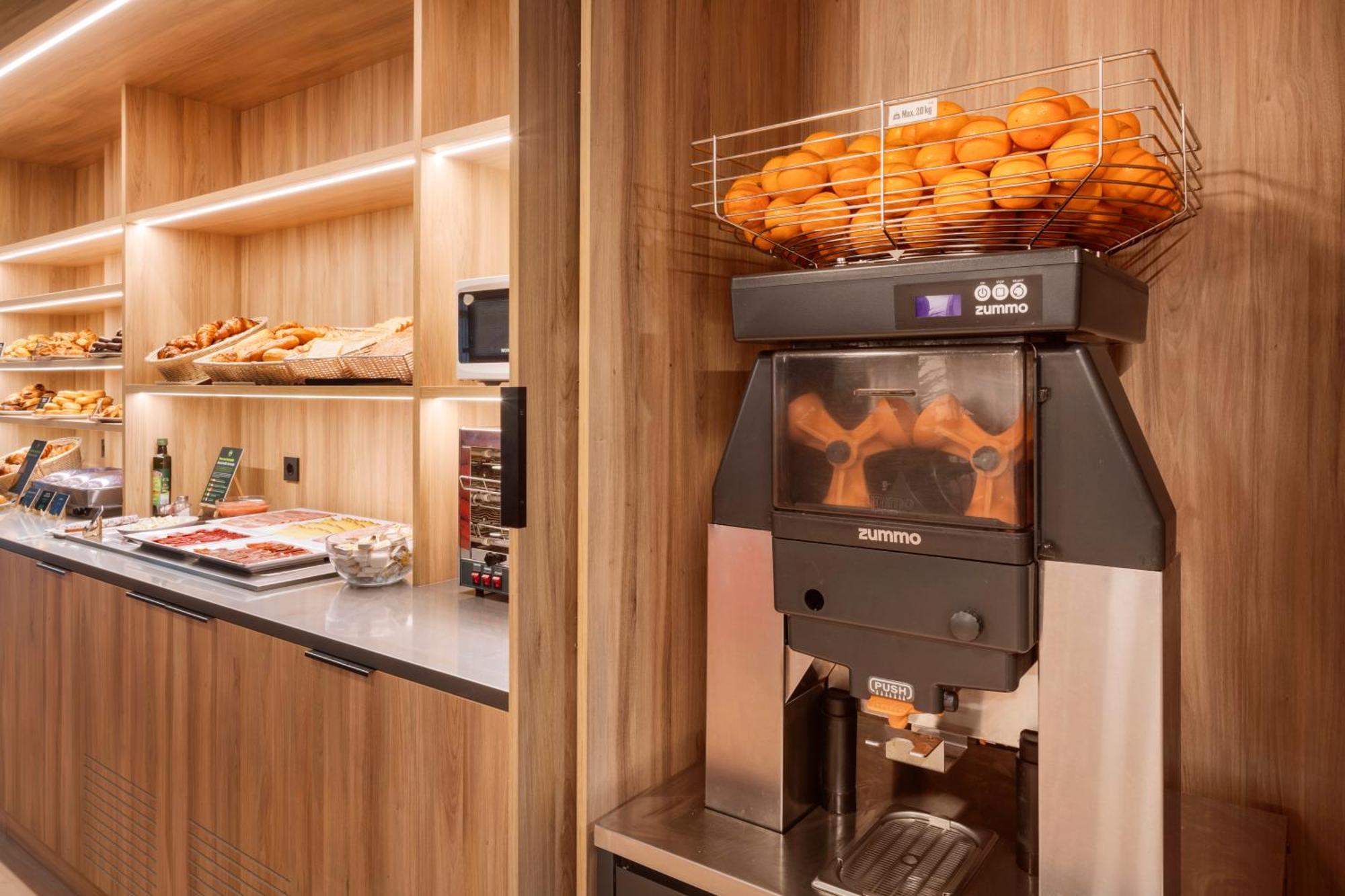 B&B Hotel Barcelona Rubí Εξωτερικό φωτογραφία