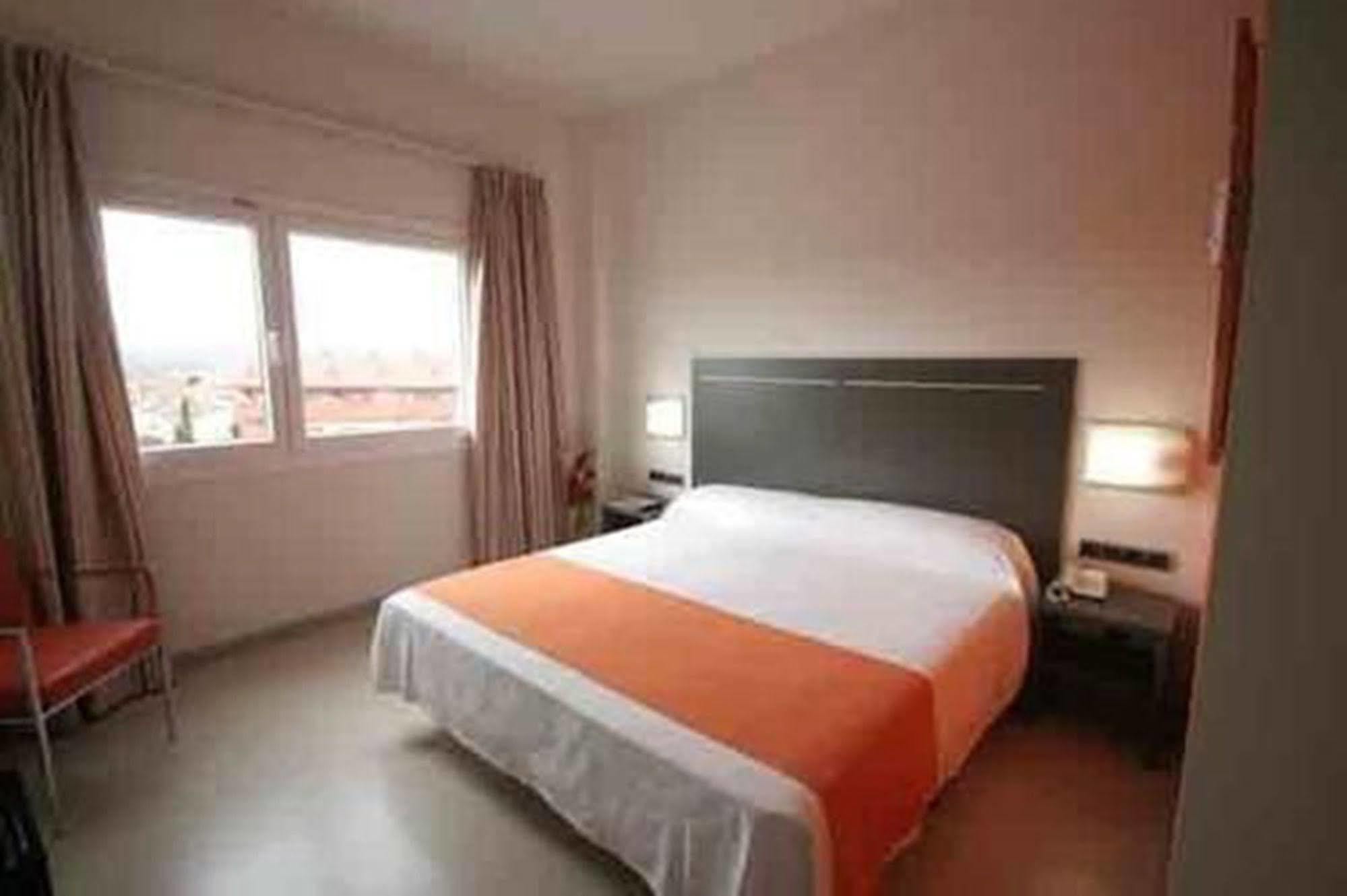 B&B Hotel Barcelona Rubí Εξωτερικό φωτογραφία