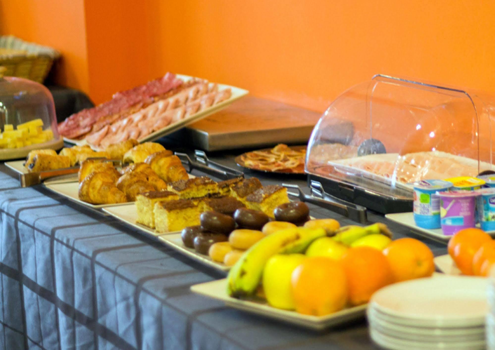 B&B Hotel Barcelona Rubí Εξωτερικό φωτογραφία