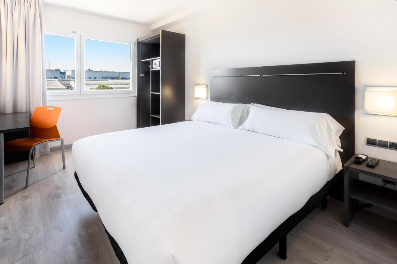 B&B Hotel Barcelona Rubí Εξωτερικό φωτογραφία