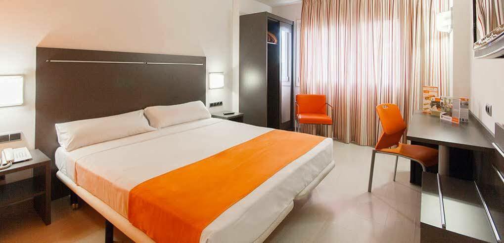 B&B Hotel Barcelona Rubí Εξωτερικό φωτογραφία